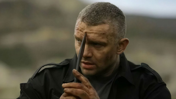 МЯСНИК / Бывший майор превращает предателей в мясной фарш